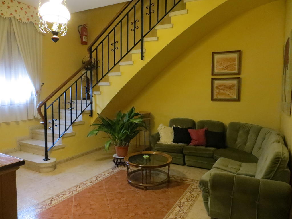 Hostal Restaurante Reina El Tejar المظهر الخارجي الصورة