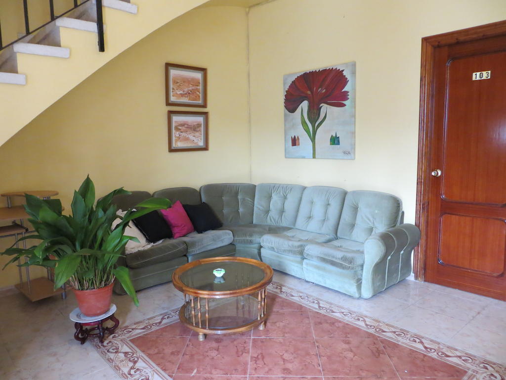 Hostal Restaurante Reina El Tejar المظهر الخارجي الصورة