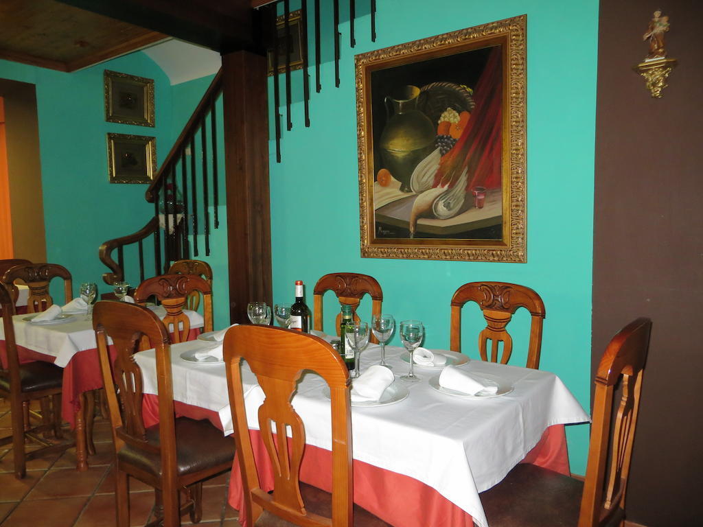 Hostal Restaurante Reina El Tejar المظهر الخارجي الصورة