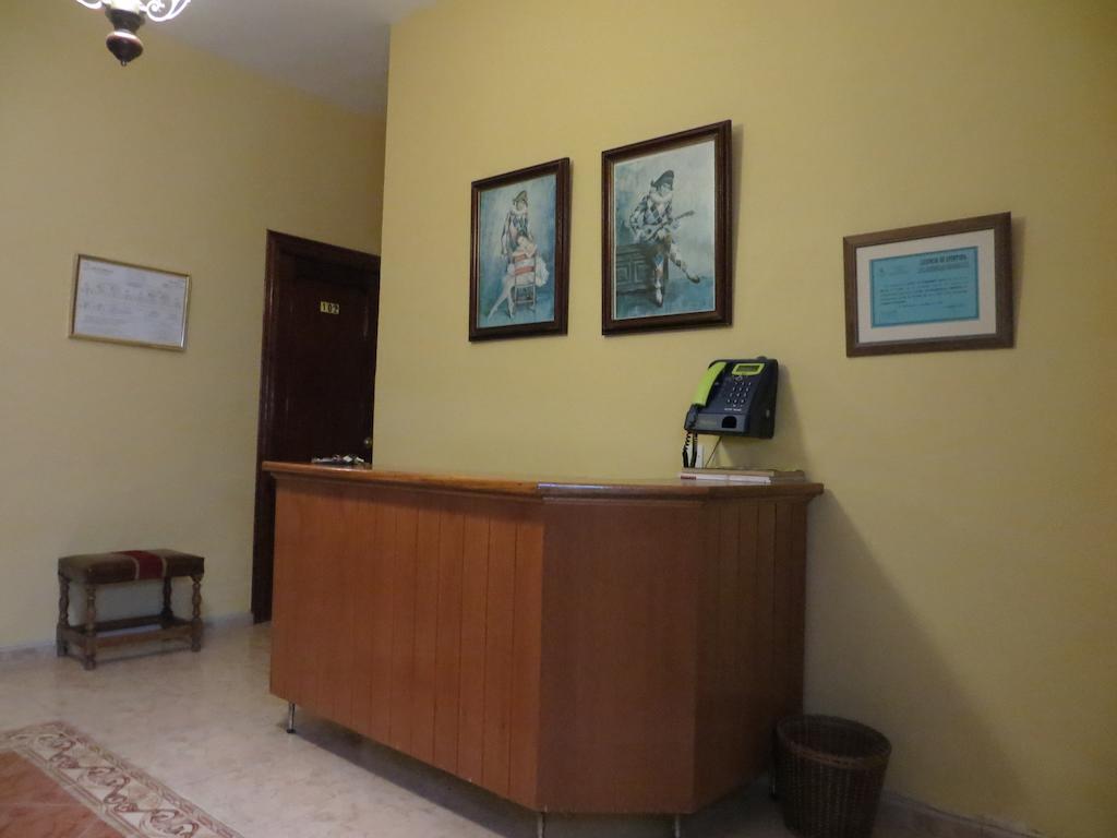 Hostal Restaurante Reina El Tejar المظهر الخارجي الصورة