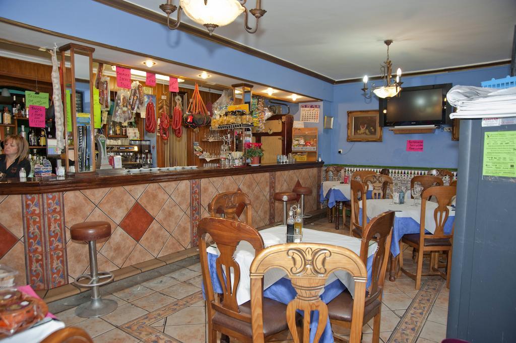 Hostal Restaurante Reina El Tejar المظهر الخارجي الصورة